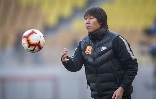 记者爆料李霄鹏被打视频,记者现场直击惊心动魄一幕 第3张 记者爆料李霄鹏被打视频,记者现场直击惊心动魄一幕 第3张